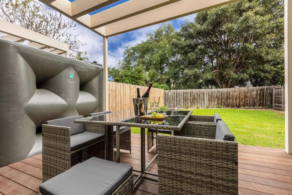 Spacious Home Near Williamstown Beach & CBD House in Williamstown
