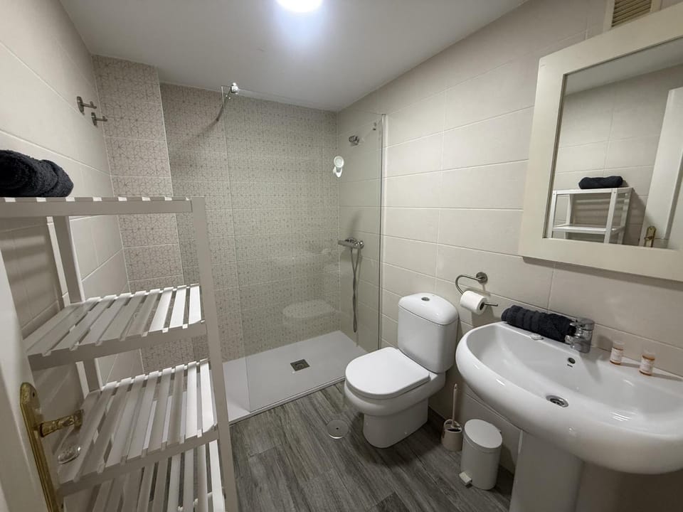 Shower, Toilet, Bathroom