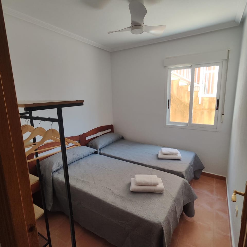 Photo of the whole room, Bedroom, towels