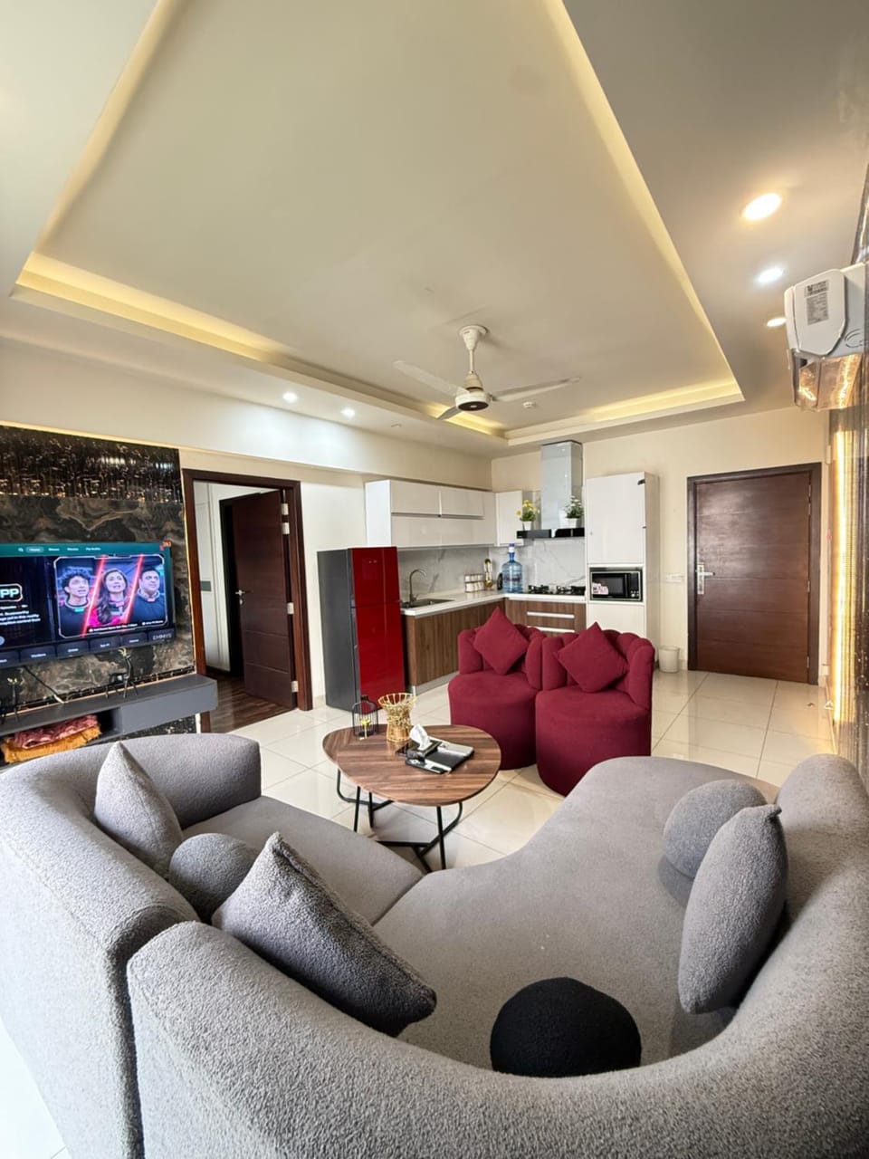 Communal lounge/ TV room, TV and multimedia, Kitchen or kitchenette, Living room, Seating area, Dining area, Evening entertainment, fireplace, minibar, air conditioner