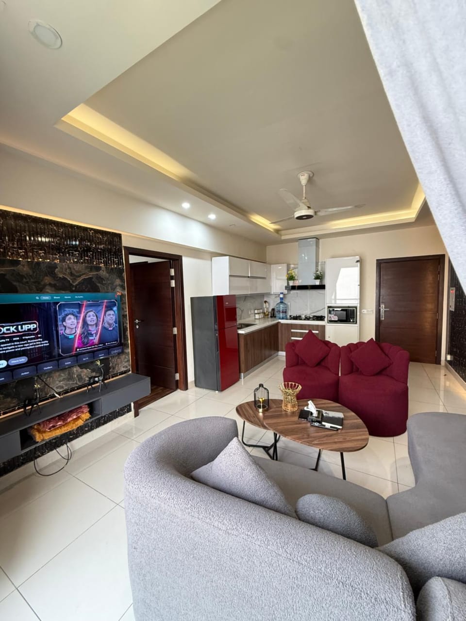 Communal lounge/ TV room, TV and multimedia, Kitchen or kitchenette, Living room, Seating area, Dining area, Evening entertainment, minibar, pet friendly, stove