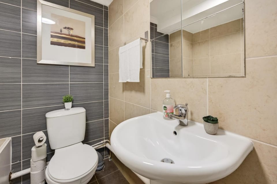 Central London flat in Paddington Apartment in City of Westminster