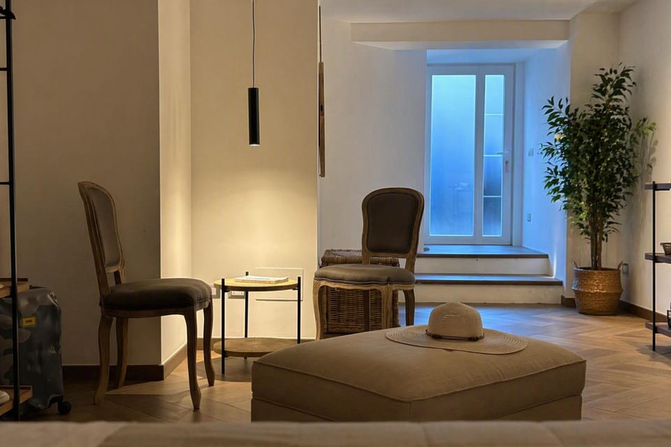 Seating area