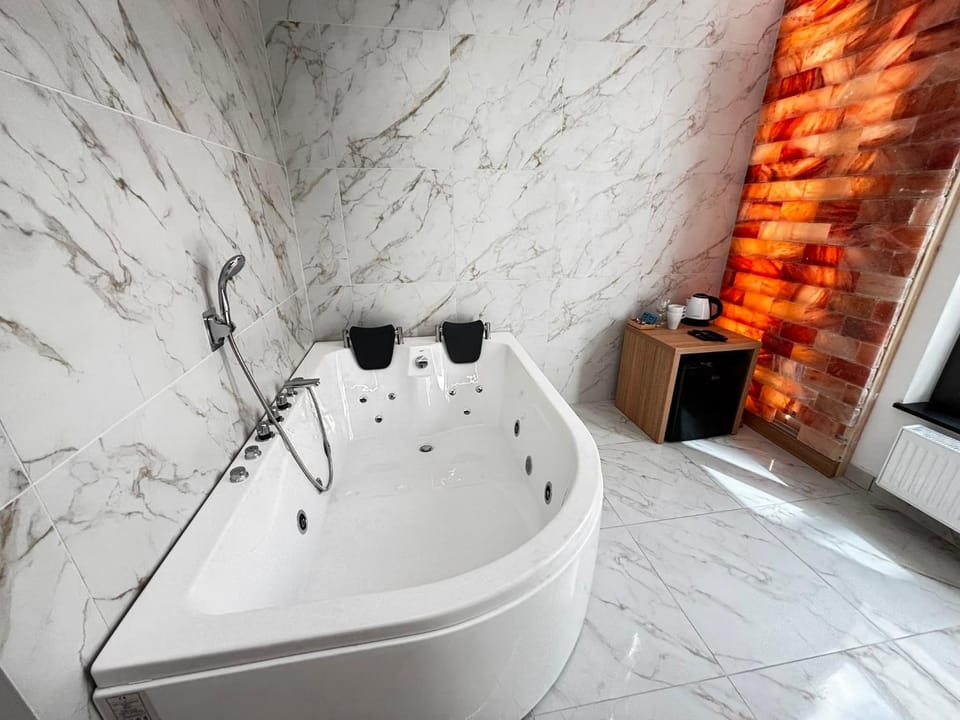 Hot Tub, Bathroom, Bath