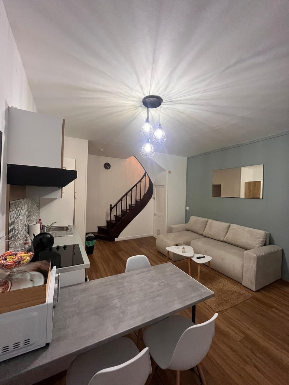 Logement autonome pour 2 à 3 personnes 78F Apartment in Poitiers