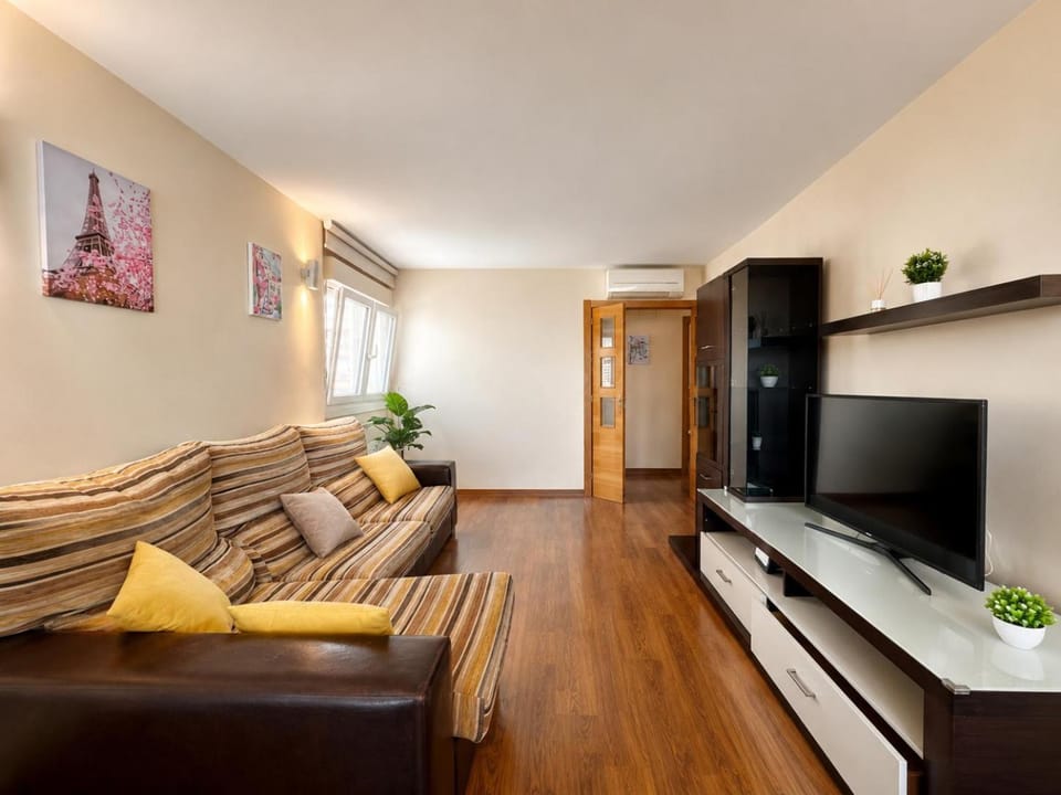 Living room, air conditioner
