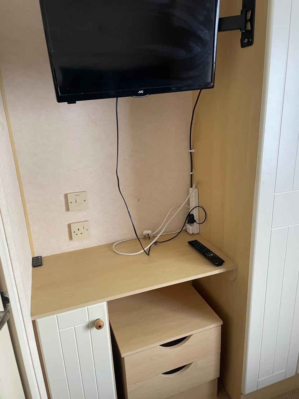 Caravan Sleeps 8 - Parking Pet Friendly House in Chapel Saint Leonards