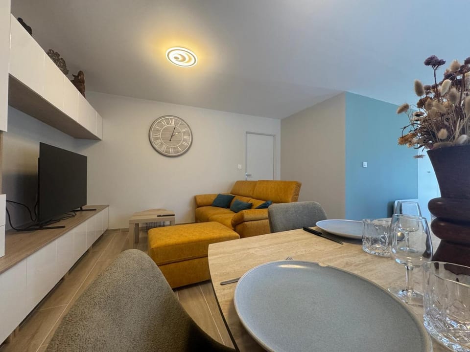 La Terrasse de Vevaud, moderne, au calme House in Nouvelle-Aquitaine