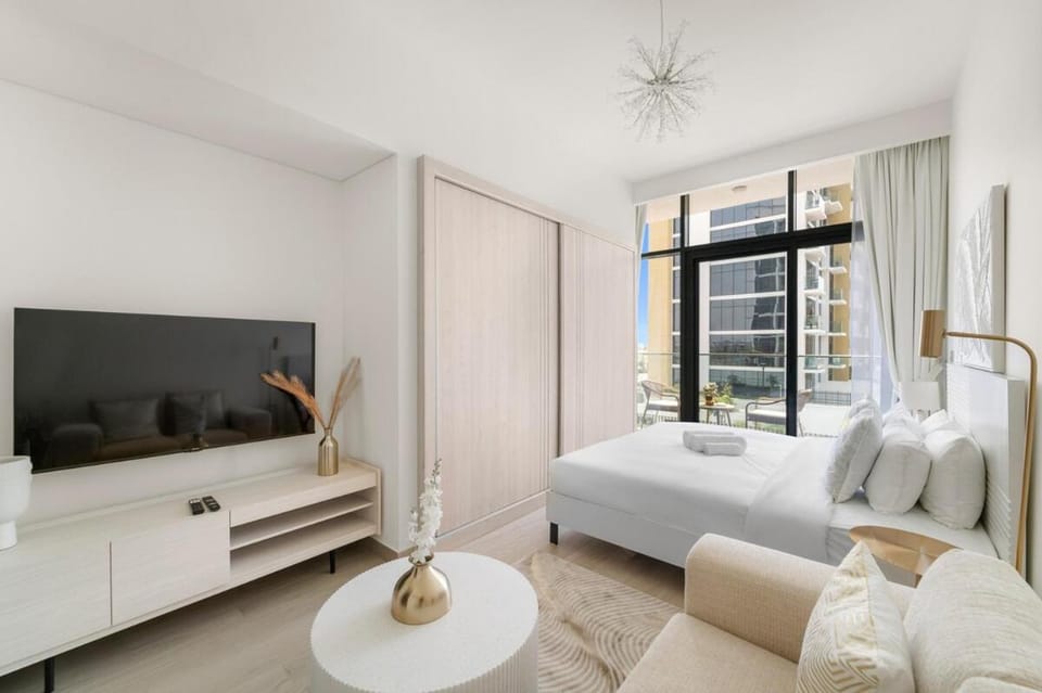 Lovely Studio APT Near The Burj Khalifa Apartment in Dubai