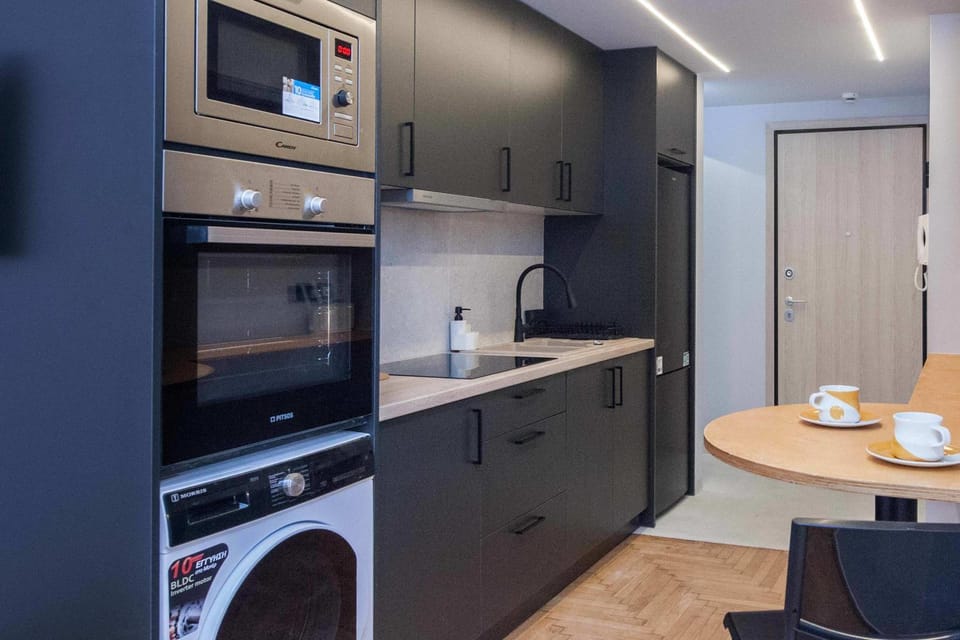 Urban 2 Bd Home in Vibrant Galatsi Apartment in Athens
