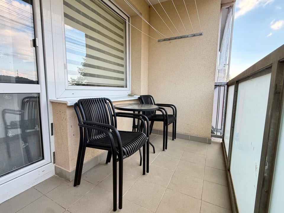 View (from property/room), Balcony/Terrace, Seating area