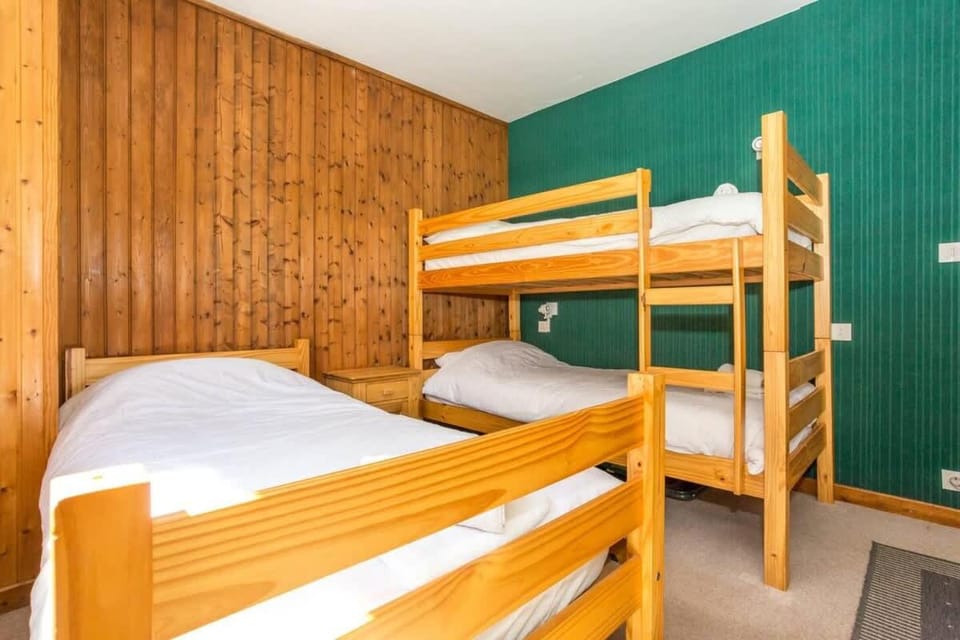 Lovely Apt Sleeps 5 Easy Access to Morzine Apartment in Montriond