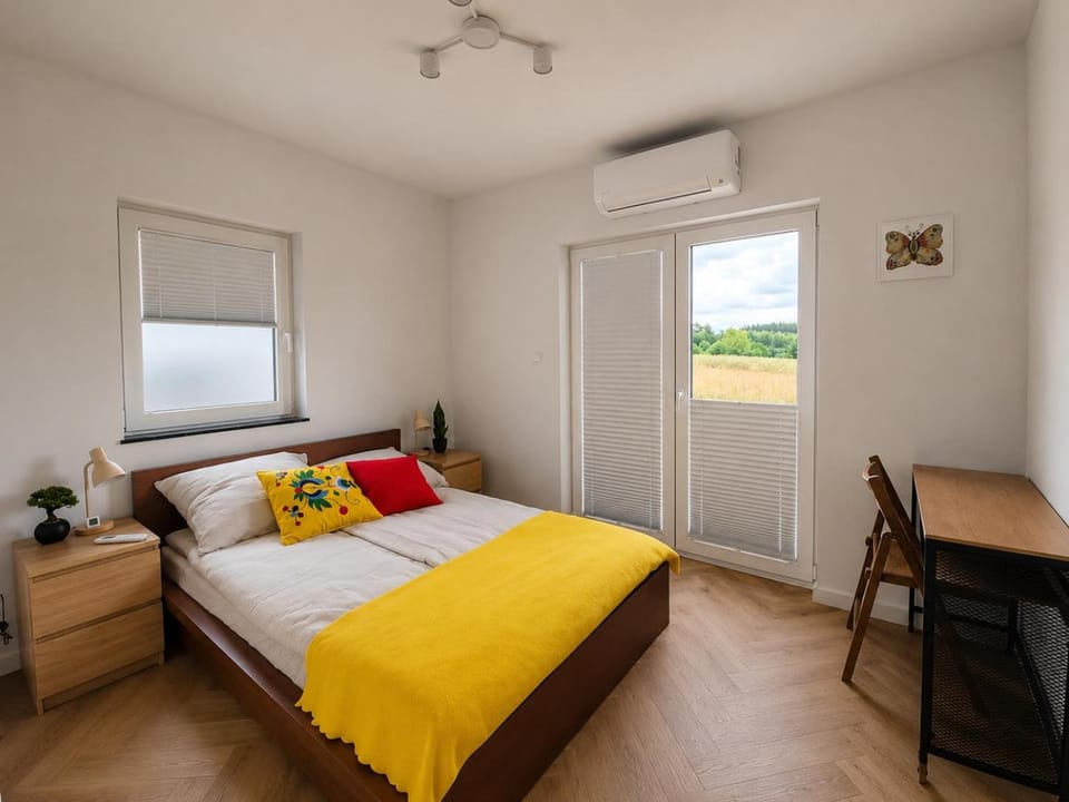 Bed, Bedroom, air conditioner