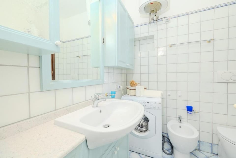 Tavolara Suite Sea View - Beach 1 Min Apartment in Sardinia