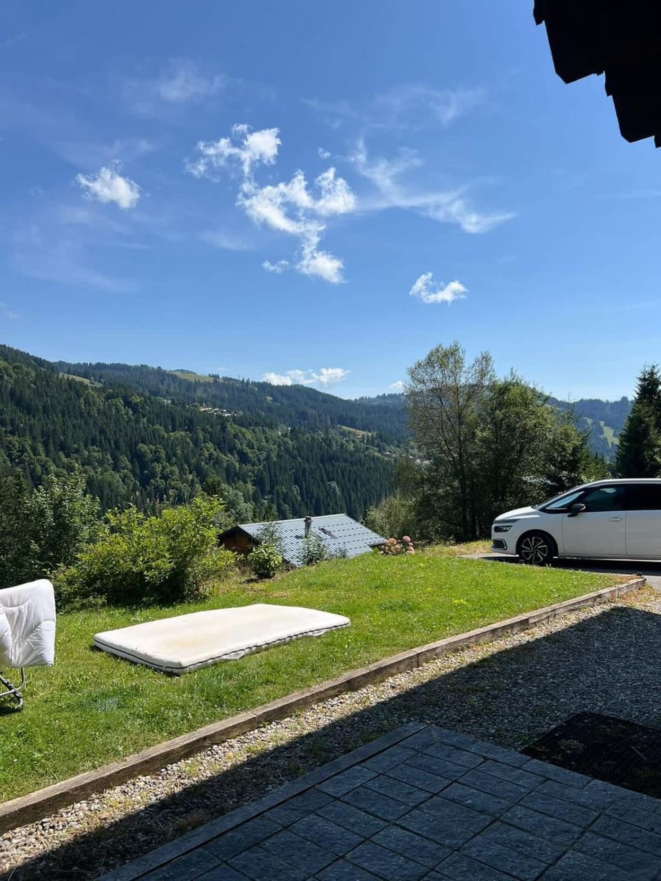 2 Bed Apt Easy access to Les Gets 2 Bathrooms Apartment in Les Gets