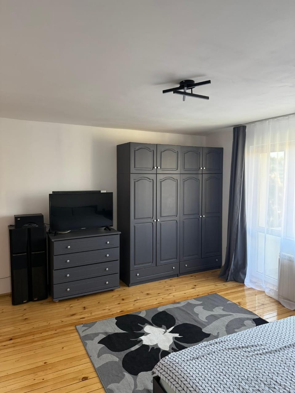TV and multimedia, Bedroom, wardrobe
