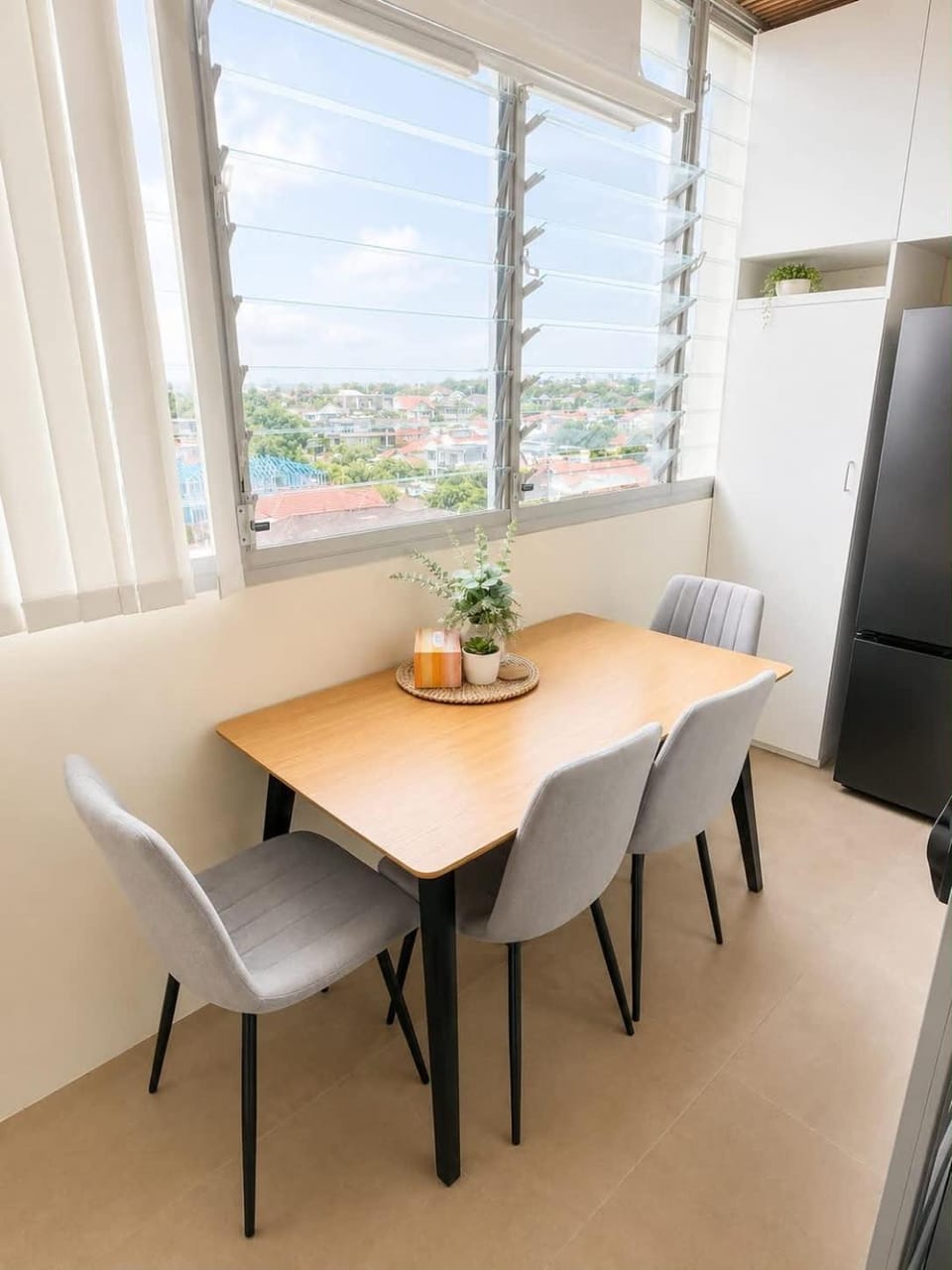 2 Bedrooms Cozy in the Heart of Maroubra Apartment in Sydney