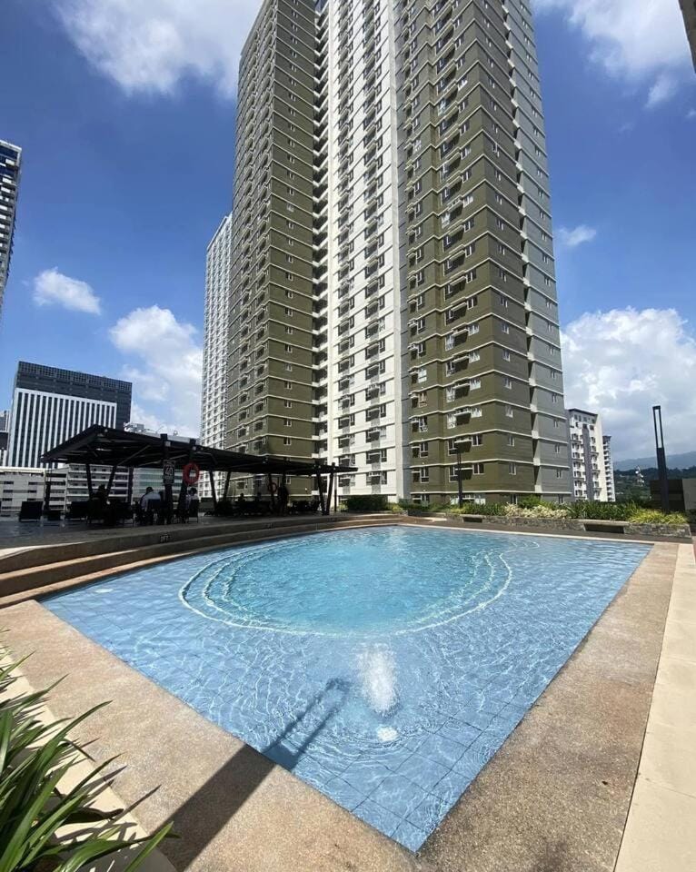 Nikko’s Hideaway - Avida Riala Tower 4 Apartment in Lapu-Lapu City