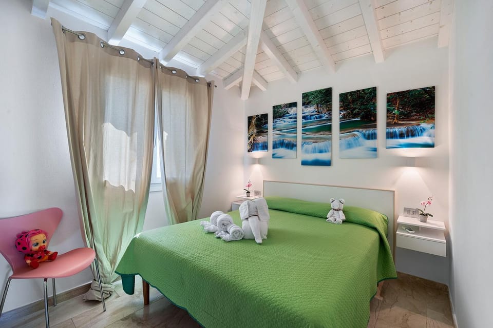 Living room, Bedroom