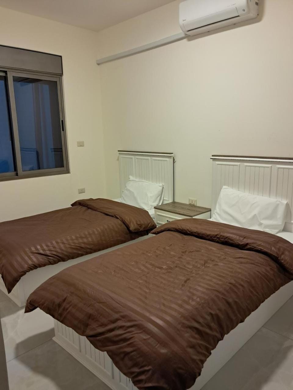 Bed, Photo of the whole room, Bedroom, air conditioner