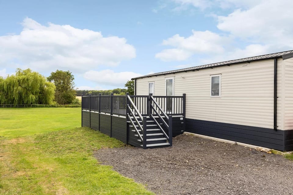 Hales Hill Lodge Apartment in Selby