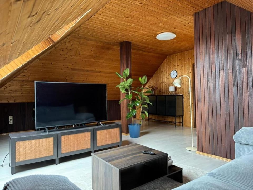 Ruhige 65m Wohnung mit Weitblick im Leinebergland Apartment in Lower Saxony, Germany