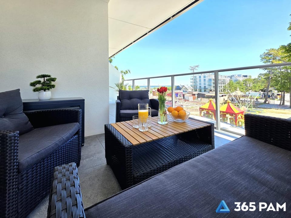 Day, View (from property/room), Balcony/Terrace, Seating area