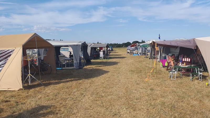 Slaaptrailer Vierdaagsecamping Malden Campground/ 
RV Resort in Nijmegen
