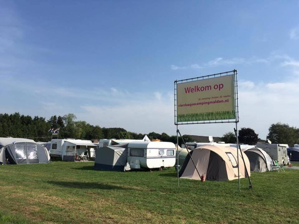 Slaaptrailer Vierdaagsecamping Malden Campground/ 
RV Resort in Nijmegen