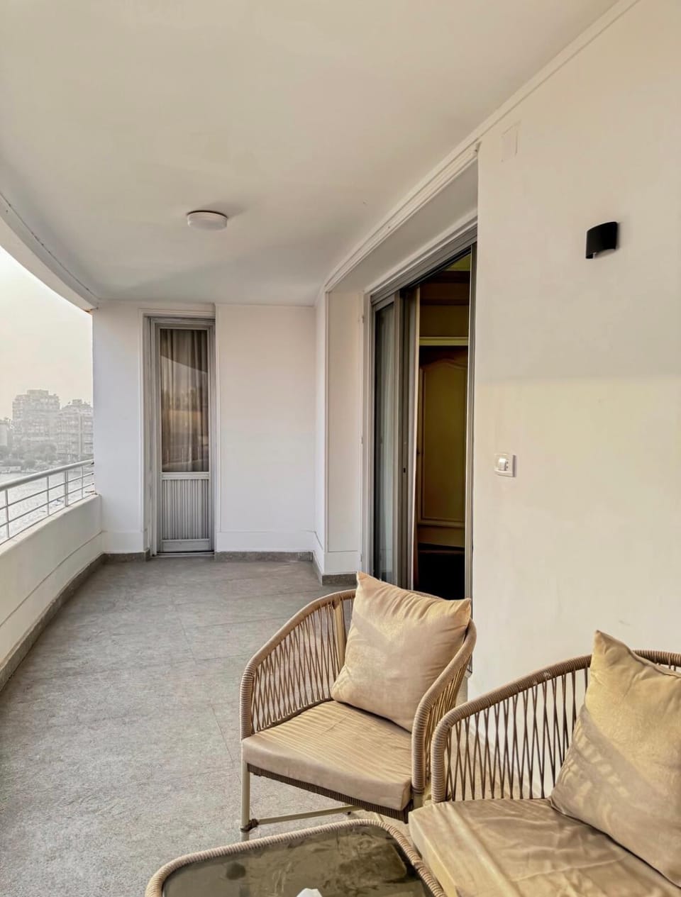 Luxury 5-Star Apartment, Prime Nile View Apartment in Cairo