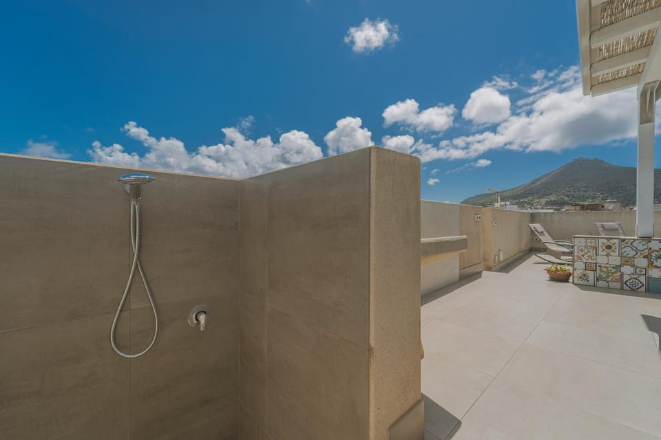 28 Cava Sant'Anna Bed and Breakfast in Favignana