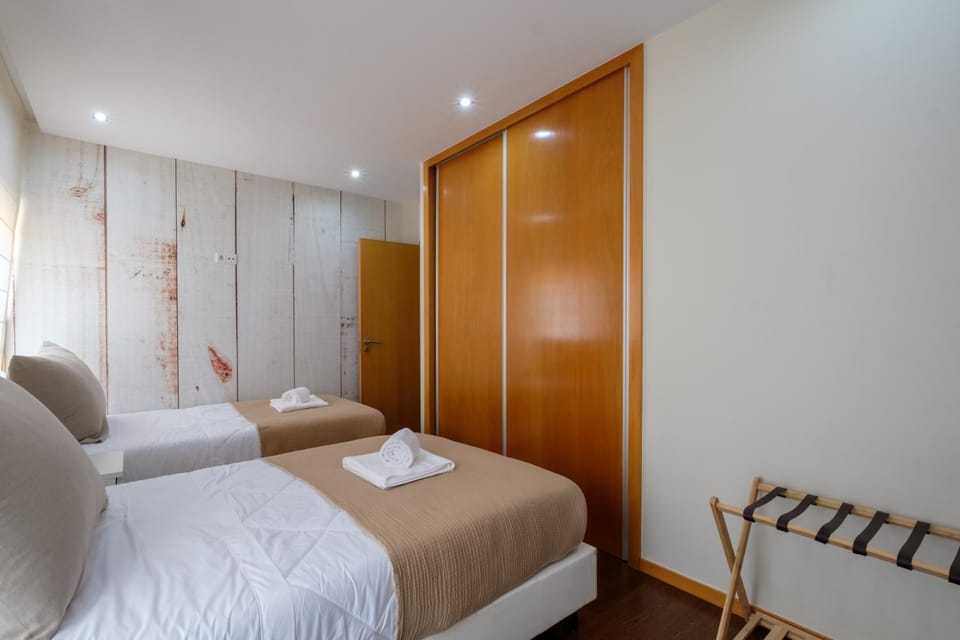 Bed, Photo of the whole room, Bedroom, towels, wardrobe