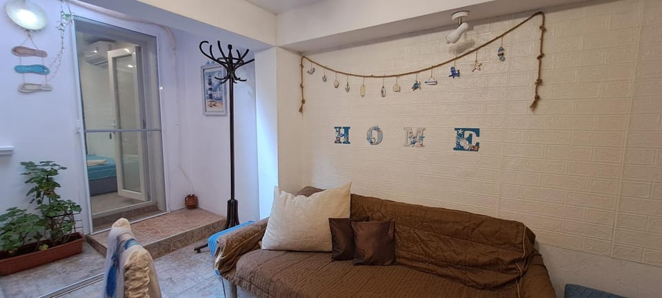Студио с дворче Apartment in Pomorie