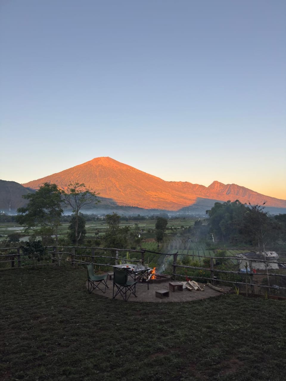 Nearby landmark, Natural landscape, Mountain view, Sunrise