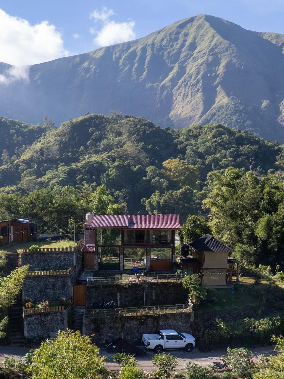 Property building, Natural landscape, Mountain view, Parking