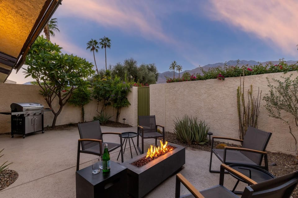 Baristo Modern Retreat House in Palm Springs