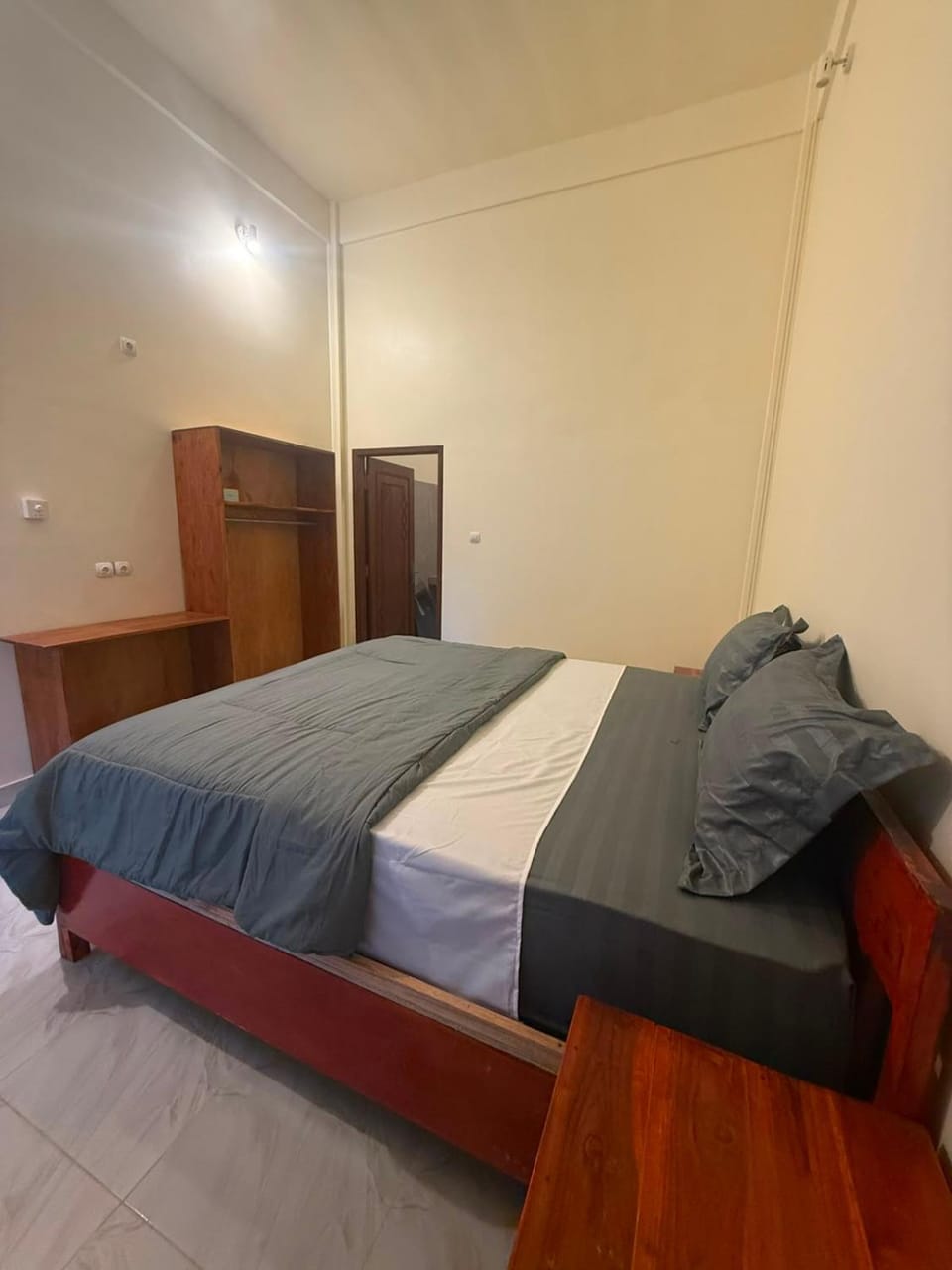 Bed, Photo of the whole room, Bedroom