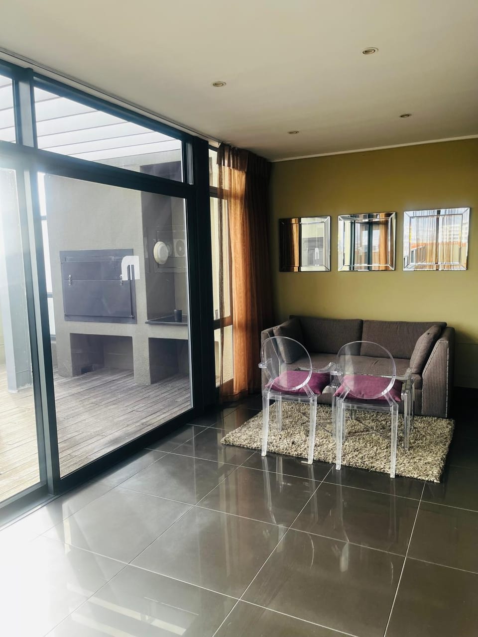 Property building, Communal lounge/ TV room, Balcony/Terrace, Communal kitchen