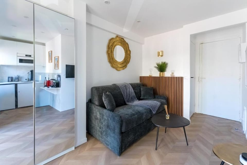 Premium Studio - Rue d'Antibes 1 min - Beach 7 min To walk Apartment in Cannes