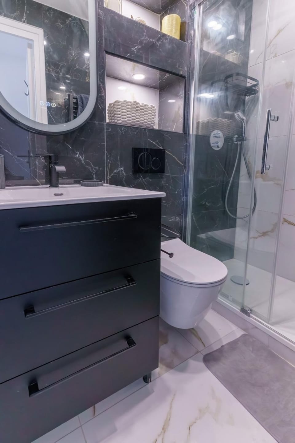 Premium Studio - Rue d'Antibes 1 min - Beach 7 min To walk Apartment in Cannes