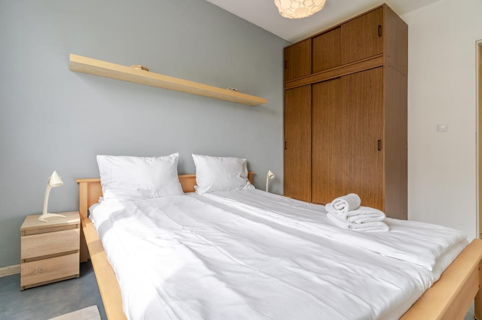 Bed, Photo of the whole room, Bedroom, towels, wardrobe