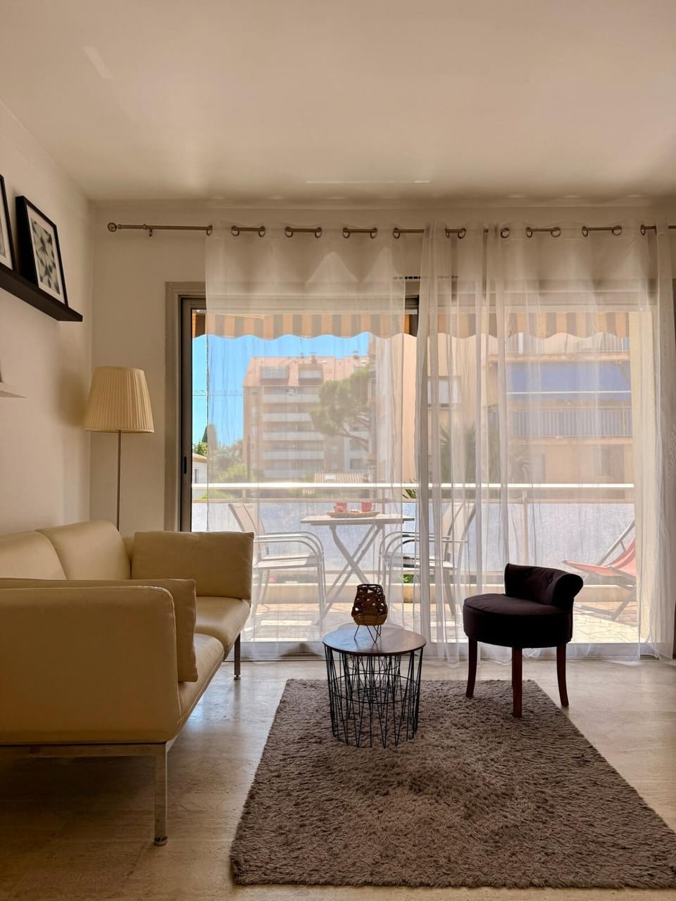 View (from property/room), Balcony/Terrace, Living room, Seating area