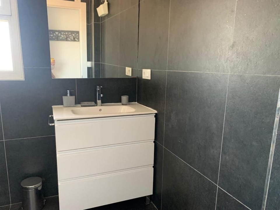 Beautiful ocean-view apartment in Roses Apartment in Roses
