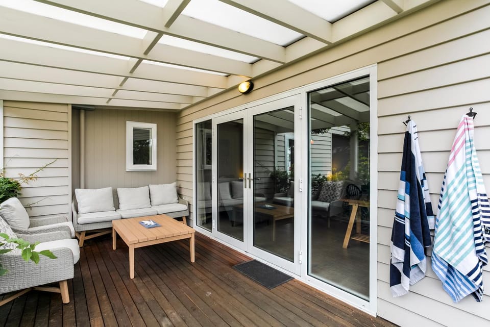 Stablebase Country House in Albany
