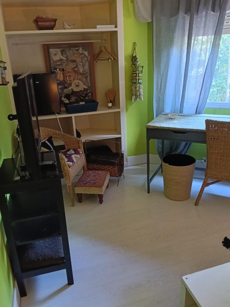 TV and multimedia, Seating area