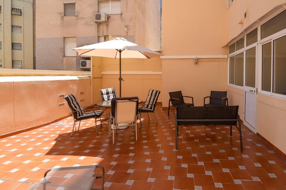 Patio, Day, Balcony/Terrace, sunbed