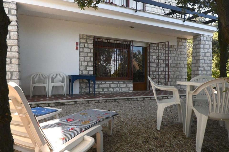 S374 - Sirolo, bilocale con esclusiva vista mare Apartment in Sirolo