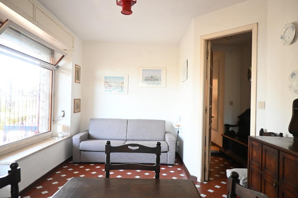 S374 - Sirolo, bilocale con esclusiva vista mare Apartment in Sirolo