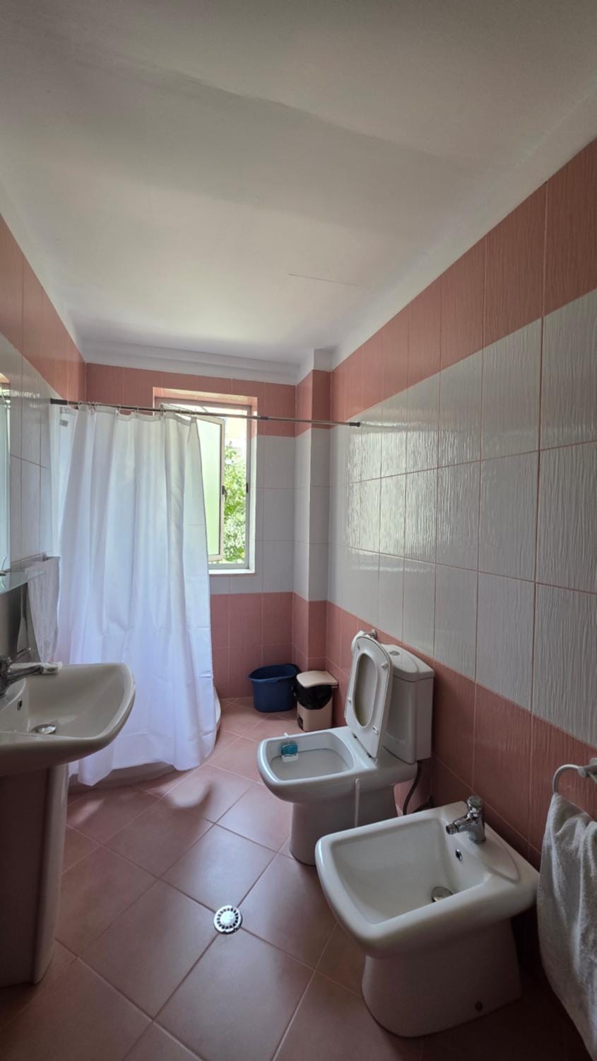 Toilet, Bathroom, bidet, towels
