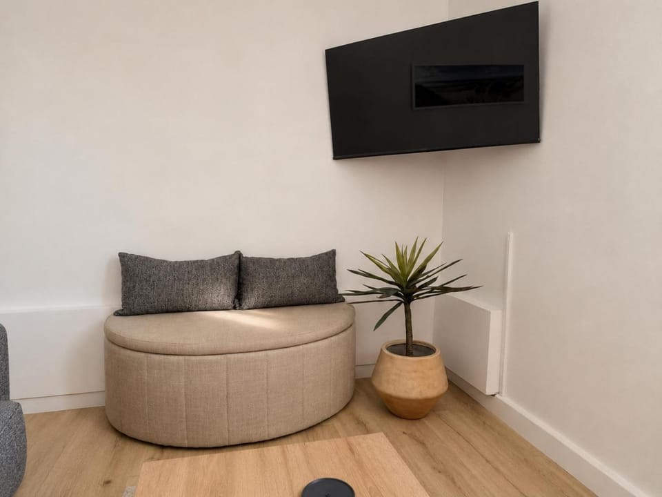 Modern Semi-Basement Αpt - Vibrant Kypseli by ΜΡS Apartment in Athens